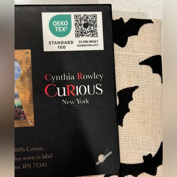 Cynthia Rowley dinner table napkins - Picture 6 of 10